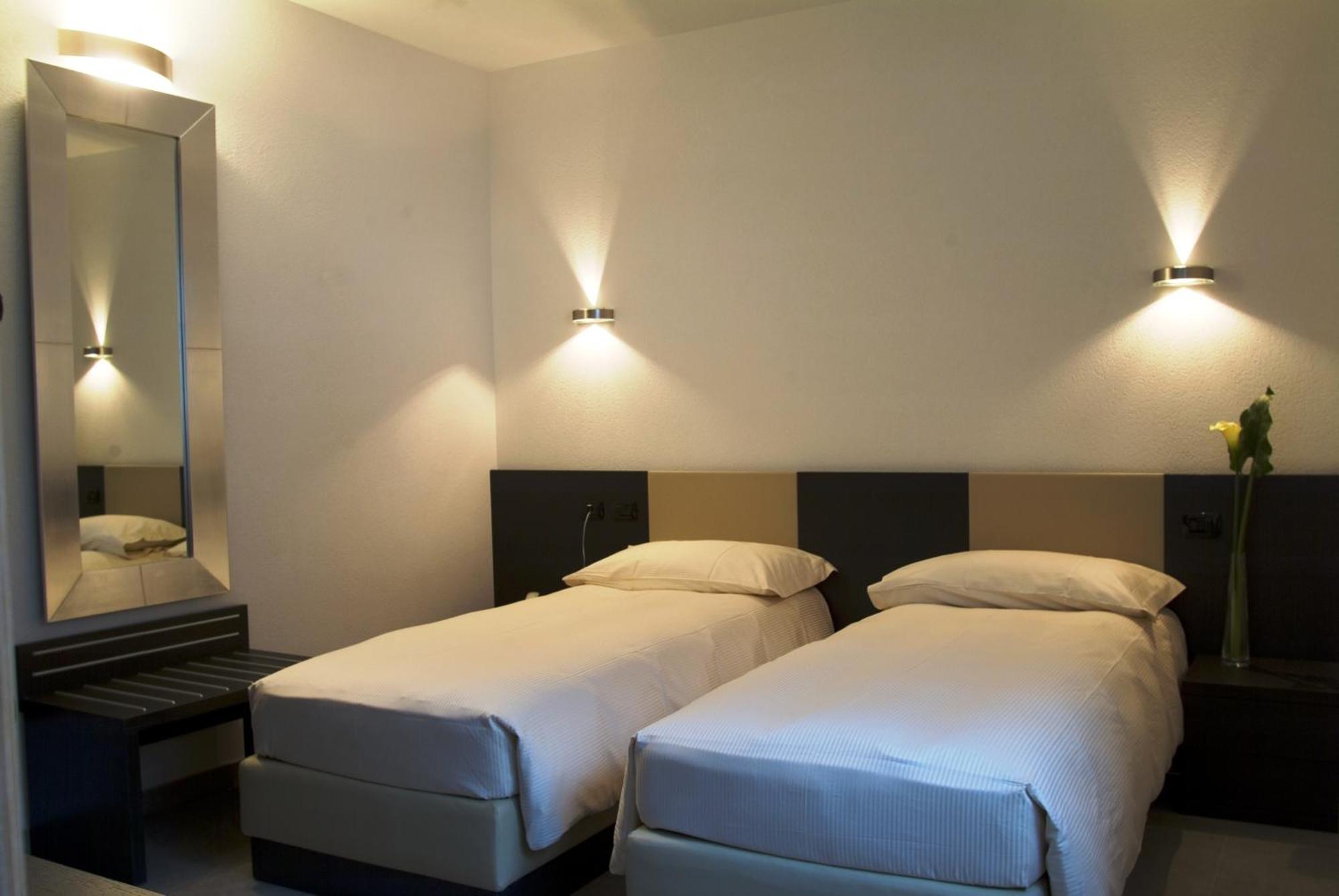 Hotel San Lorenzo Киавенна Экстерьер фото